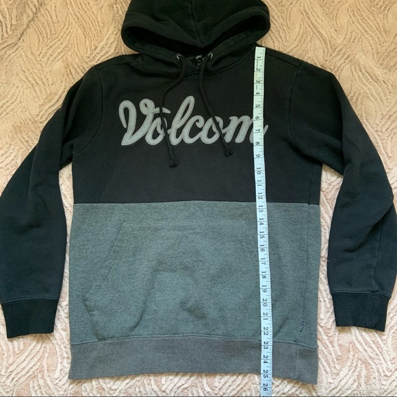 Volcom Sweater 🖤 - Picture 4 of 5